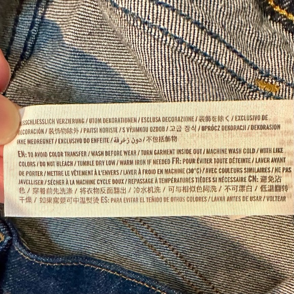 NWT Abercrombie & Fitch The 90s Straight Ultra High Rise Blue Jeans Sz 33/16R‎ - Picture 6 of 10